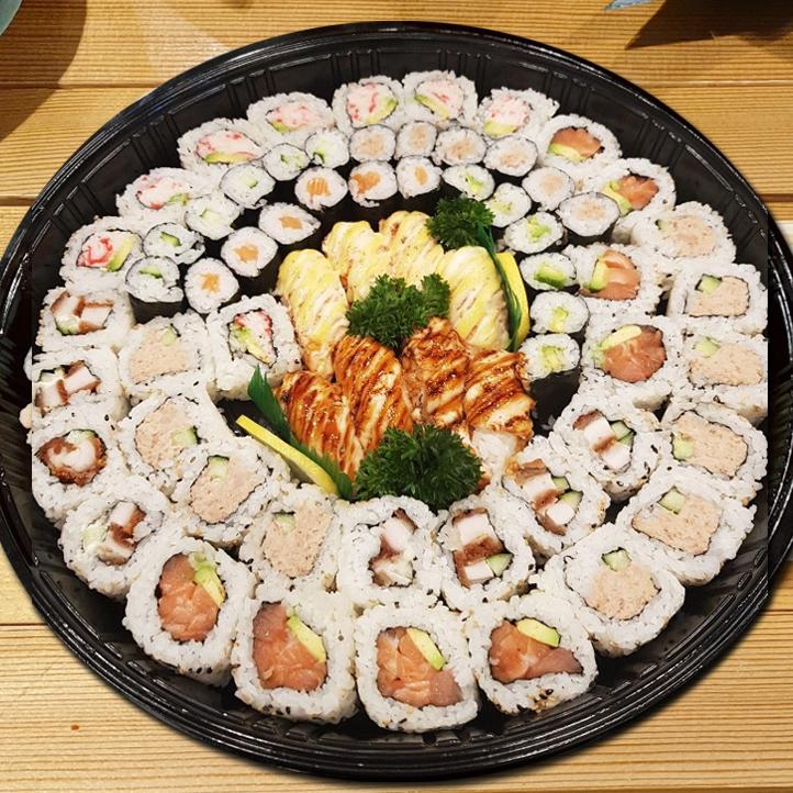 *Moby's Sushi Platter 2